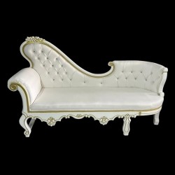 Beyaz Josephine Taht