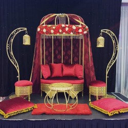 Kırmızı Kafes Kına Tahtı