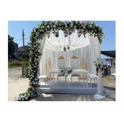 Beyaz Çiçekli Gazebo Beyaz Çiçekli Gazebo